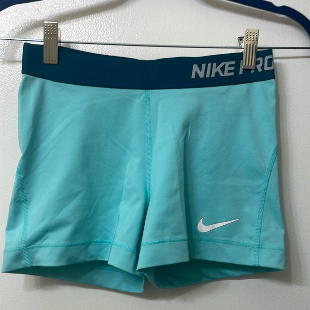 Nike short shorts Dri-Fit size M